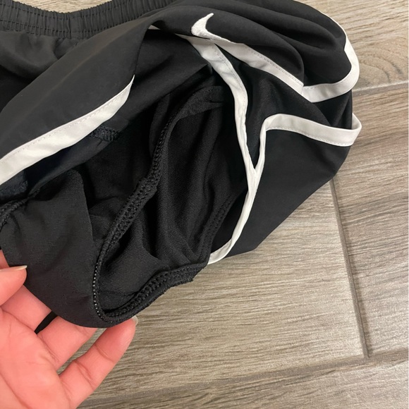 Girls Nike Dri-Fit Running Shorts - Picture 3 of 5